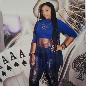 Meet your Posher, Laneeka